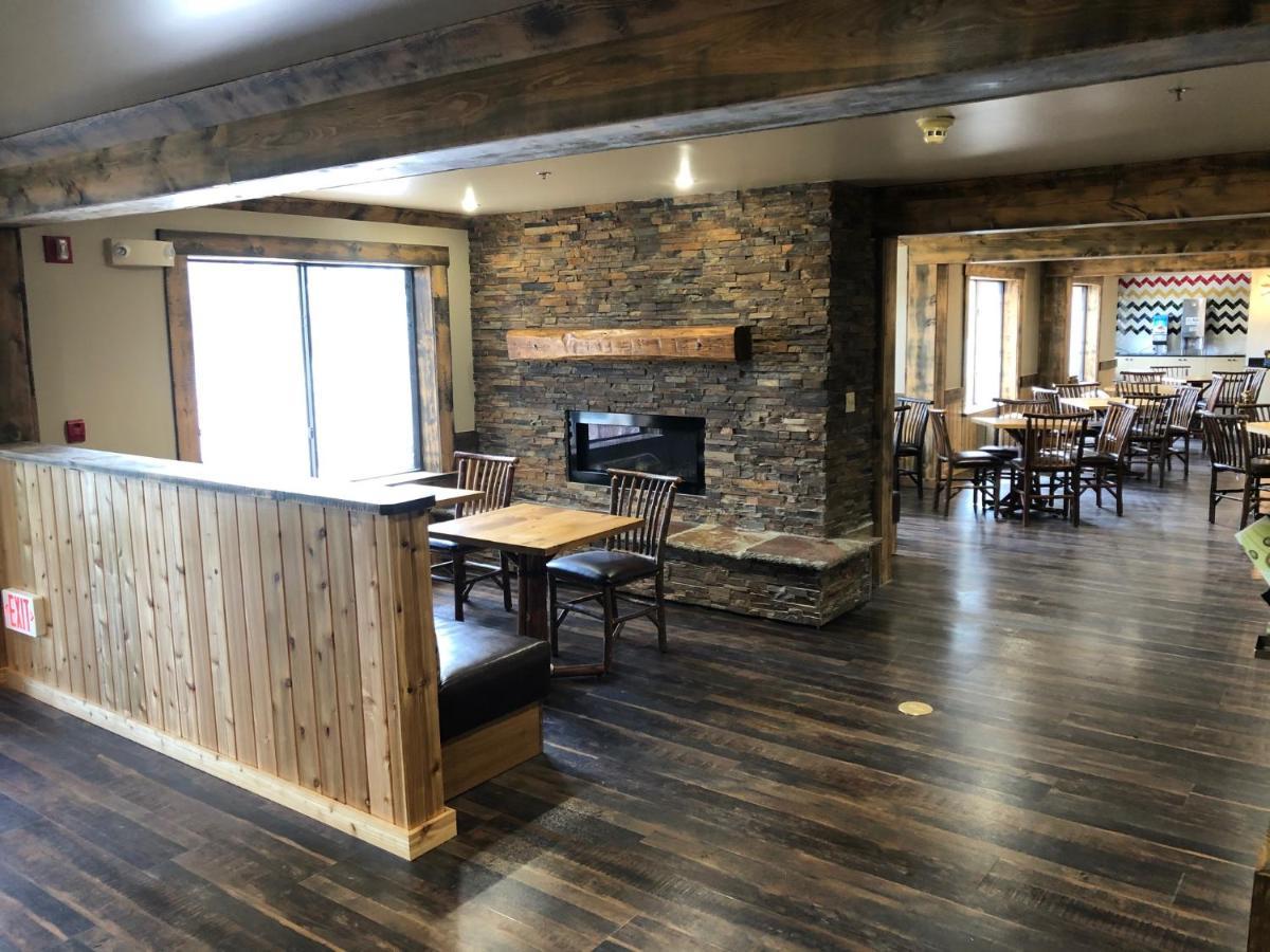 Clubhouse Inn West Yellowstone Bagian luar foto