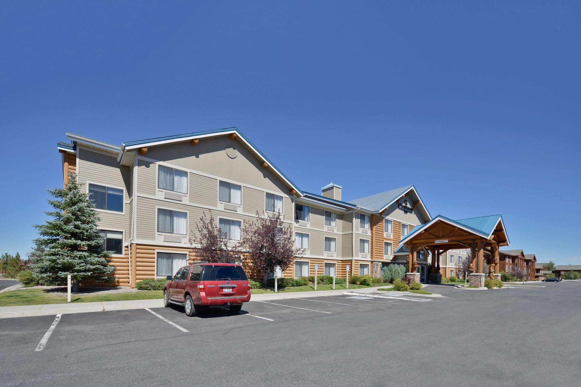 Clubhouse Inn West Yellowstone Bagian luar foto