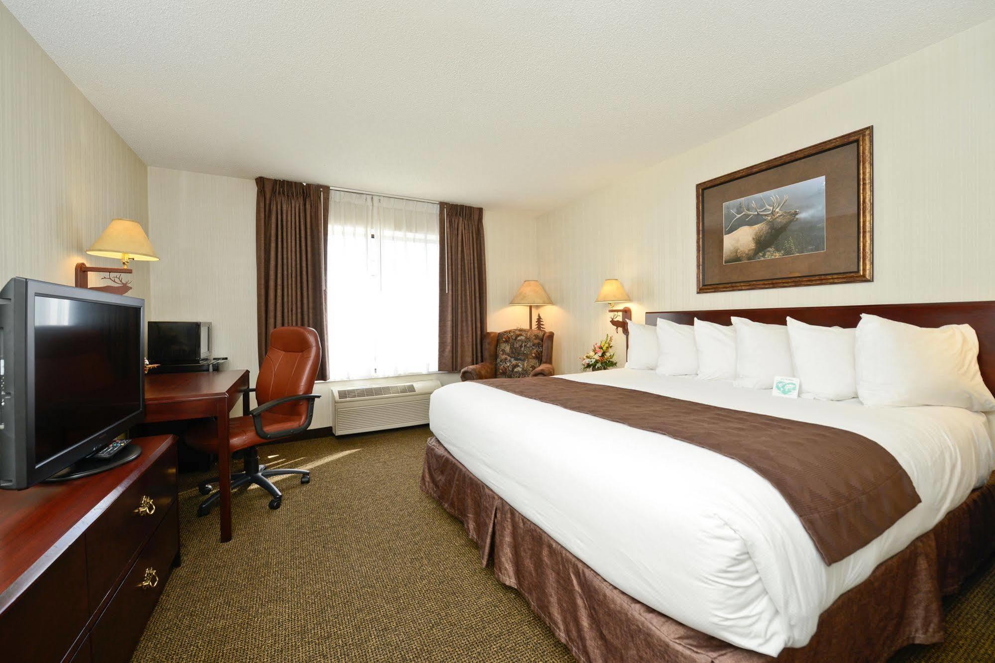 Clubhouse Inn West Yellowstone Bagian luar foto