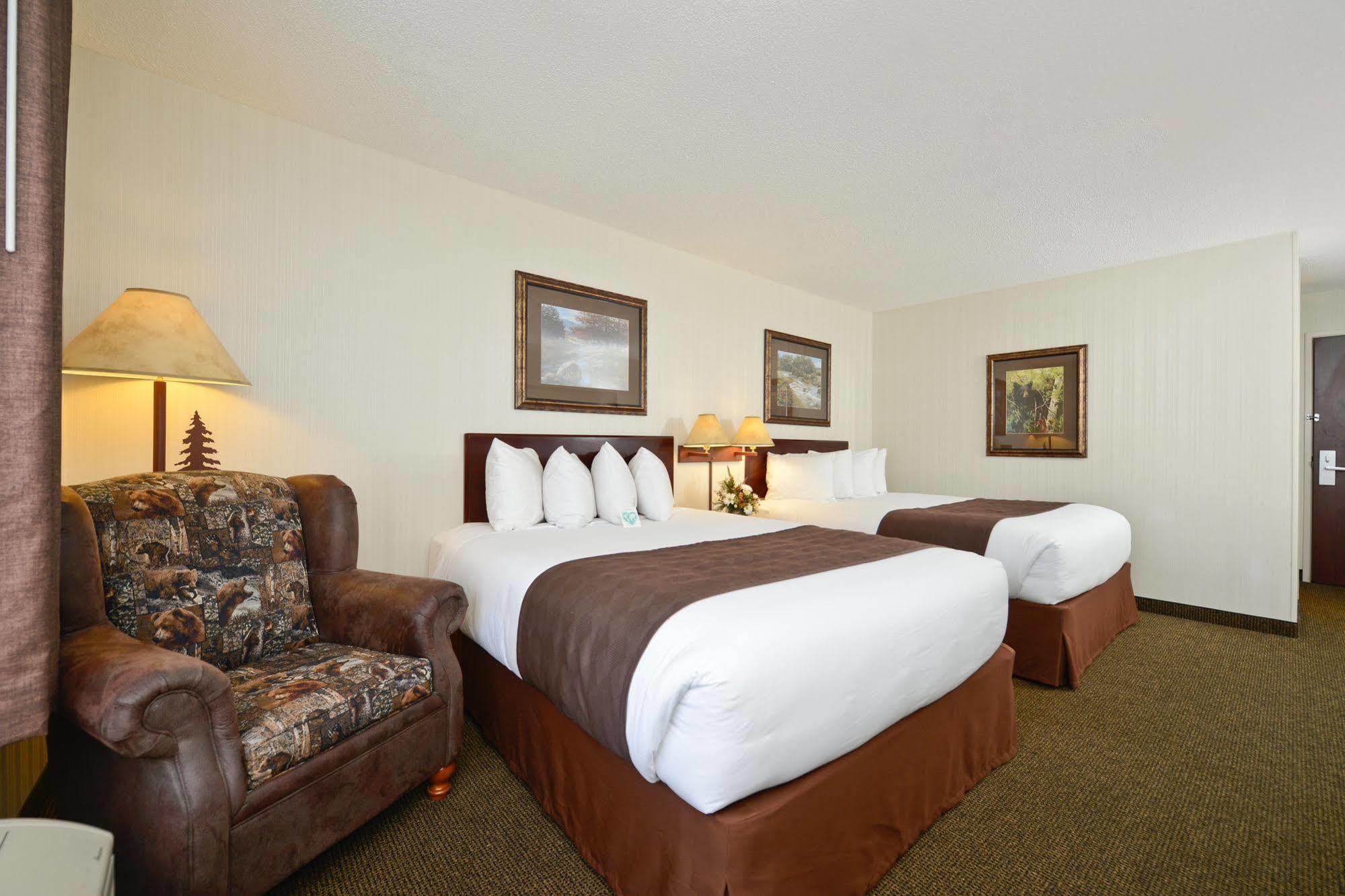 Clubhouse Inn West Yellowstone Bagian luar foto