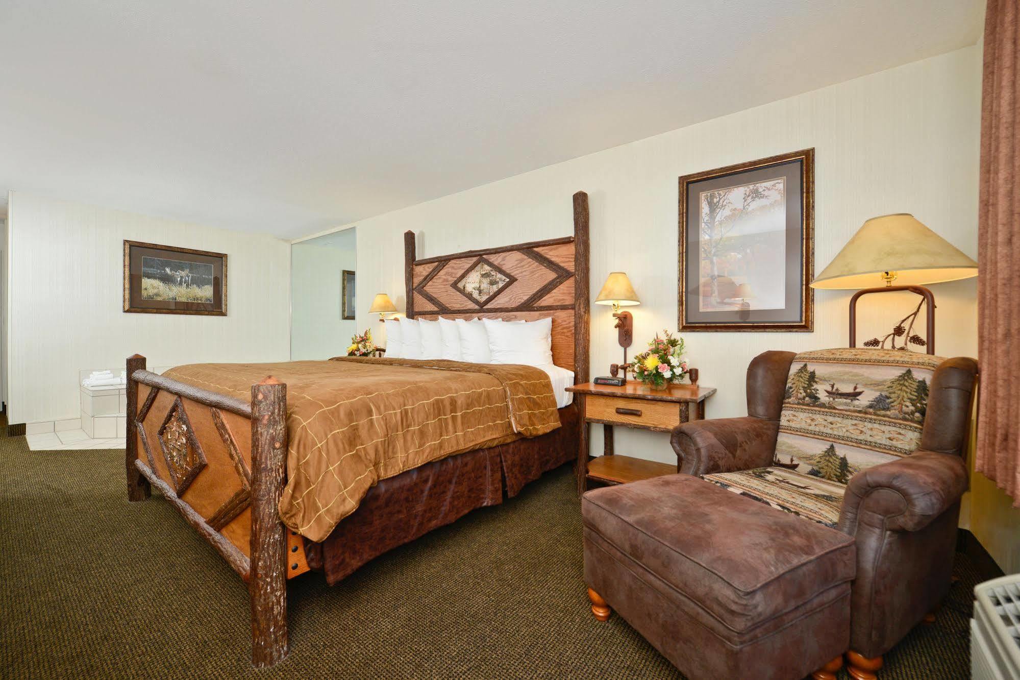 Clubhouse Inn West Yellowstone Bagian luar foto