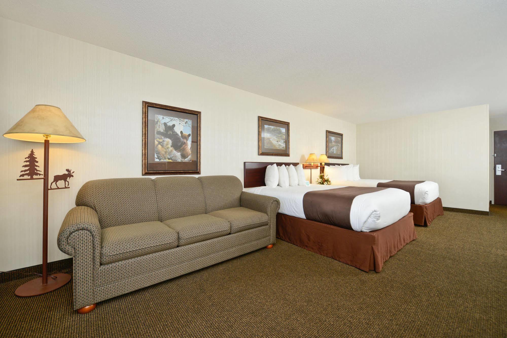 Clubhouse Inn West Yellowstone Bagian luar foto