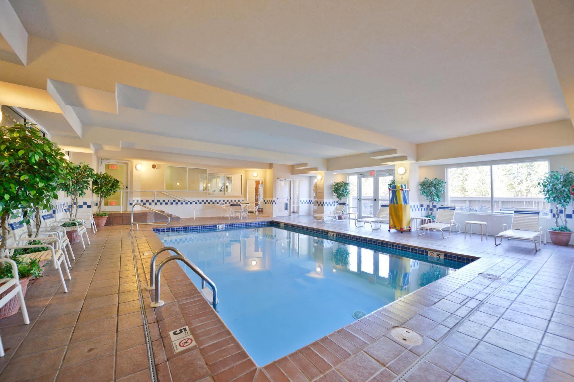 Clubhouse Inn West Yellowstone Bagian luar foto