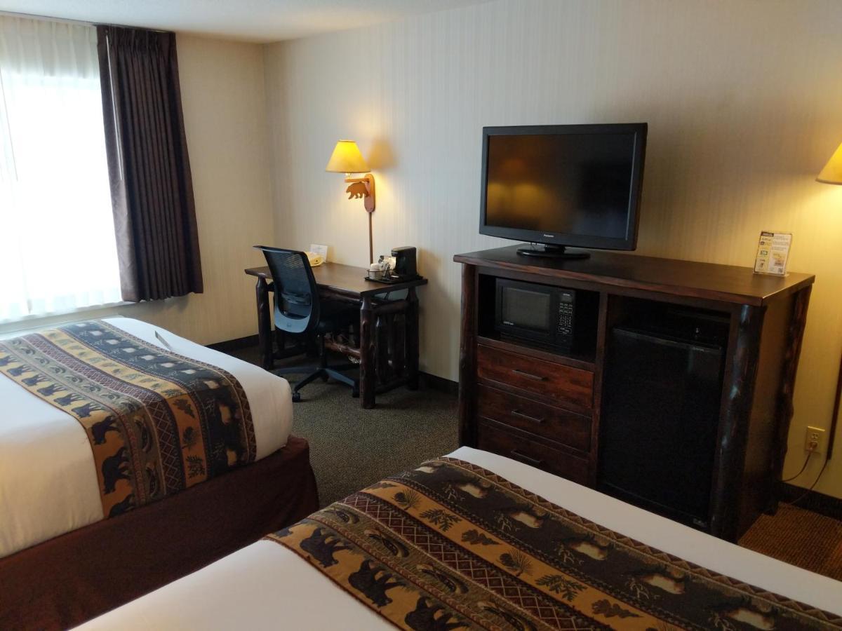 Clubhouse Inn West Yellowstone Bagian luar foto
