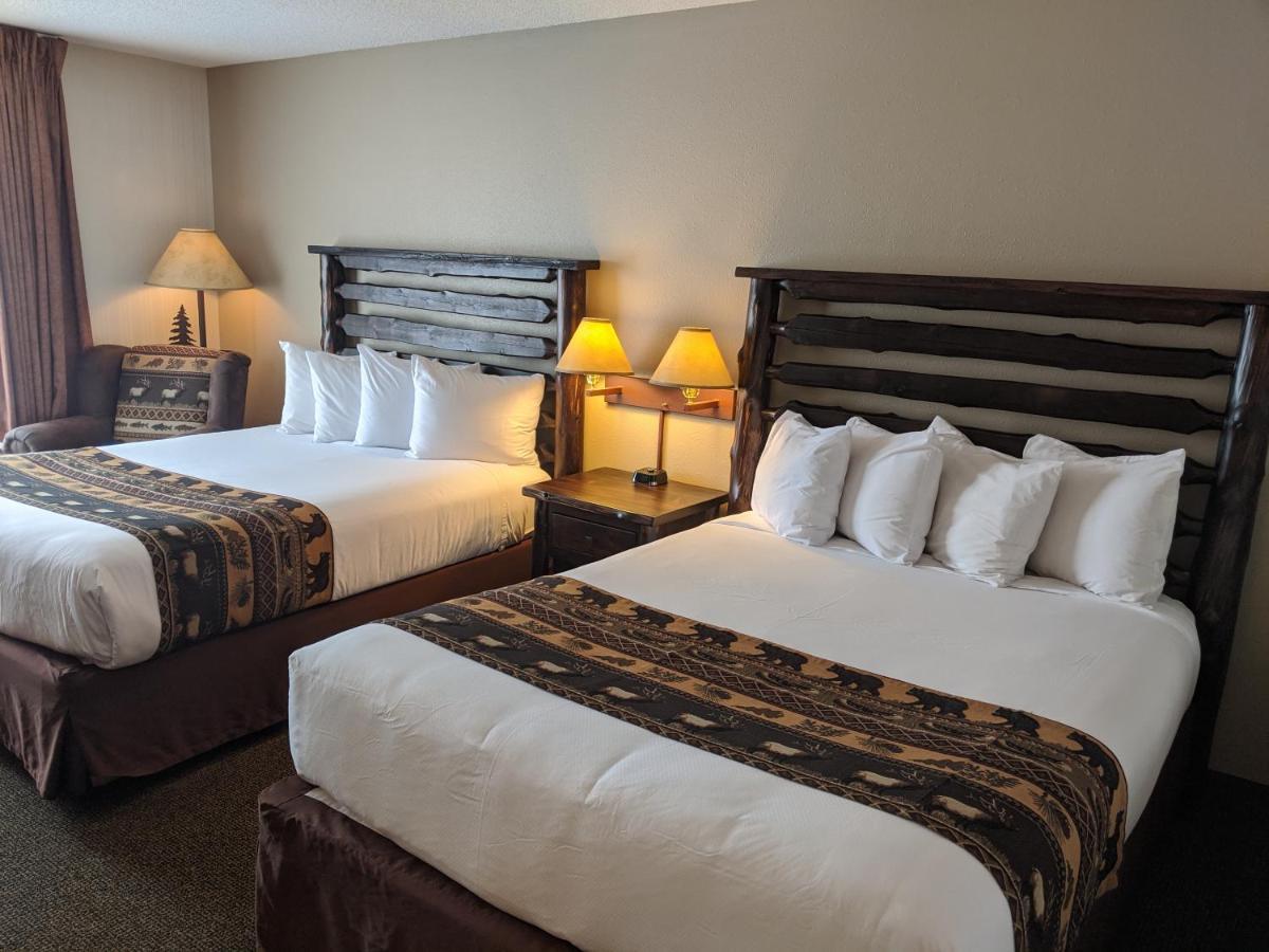 Clubhouse Inn West Yellowstone Bagian luar foto