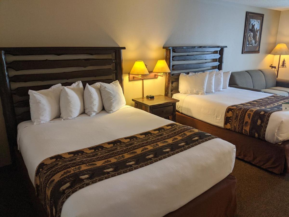 Clubhouse Inn West Yellowstone Bagian luar foto